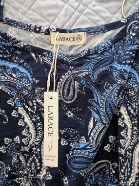LARACE Navy & Light Blue,White Paisley Cold Shoulder Top New 1X
